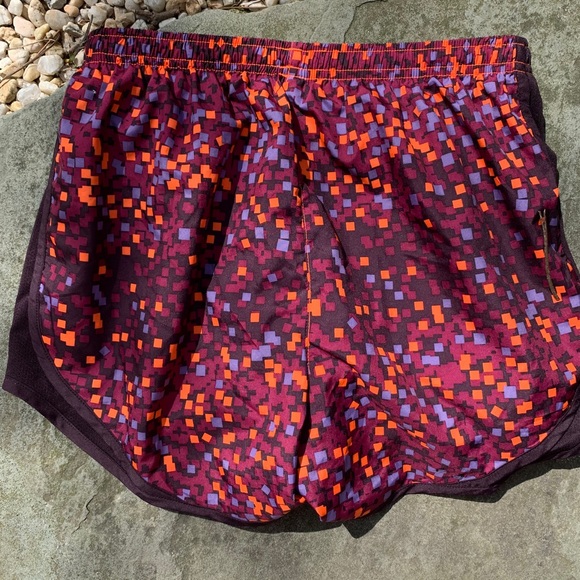 Nike | Dri-Fit Printed Tempo Running Shorts - Picture 7 of 8